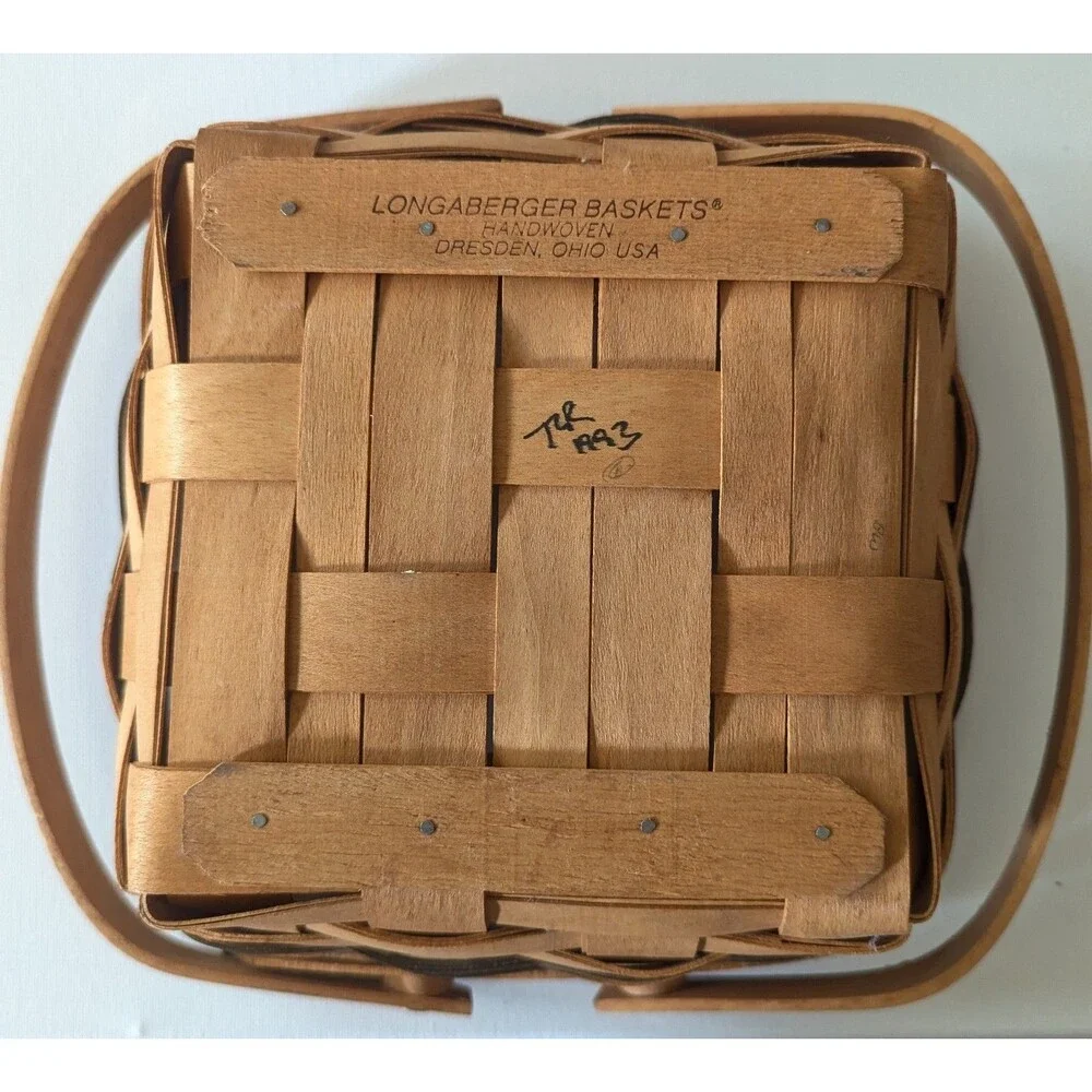 Longaberger 1993 Large Berry Basket with Plastic Liner